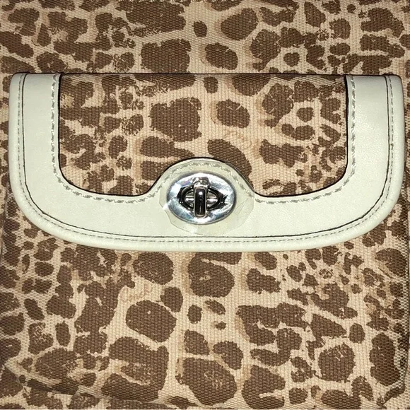 NWT! COACH Park Giraffe SV/Natural Multi Print Swing-pack F50562 - Picture 2 of 7